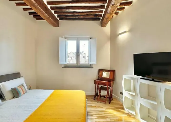 Vetrina - In Luxury Apartament