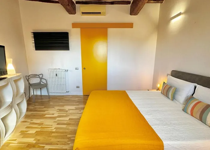 Vetrina - In Luxury Apartament *
